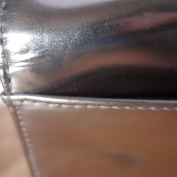 TORY BURCH Metallic Perforated Logo expandable clutch/crossbody - Picture 12 of 12